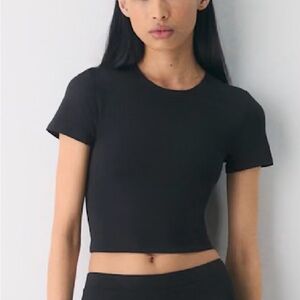 Aritzia Black Short Sleeve Contour Top